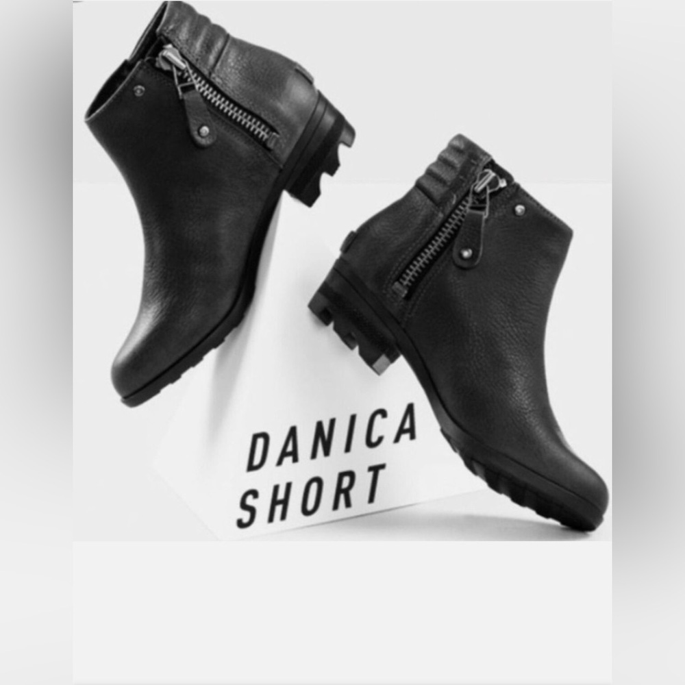 Sorel Danica Short Leather Moto Booties